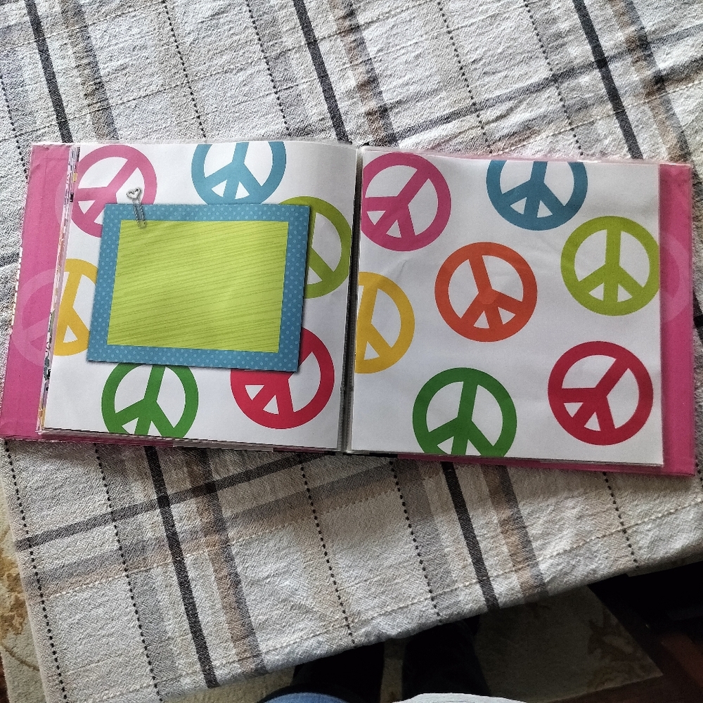 Tapestry By C.R. Gibson Complete Scrapbook Peace Love Friends‎ - Picture 10 of 15